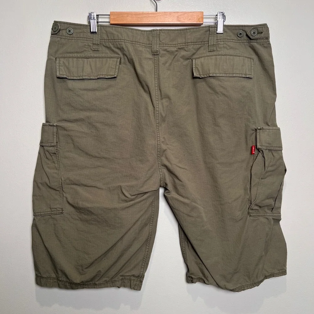 Levi Strauss Cargo Shorts Loose Fit Cotton Ripstop Mens 42 Olive Green Utility